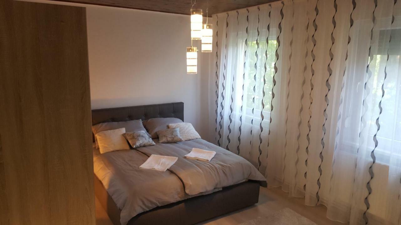 Gutenberg utca Apartman Szegedin Exterior foto